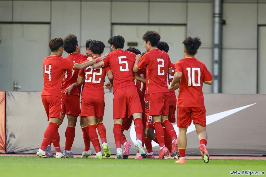 [图]帅惟浩补时绝杀何念念凡破门 U16国足2-1沙特U16